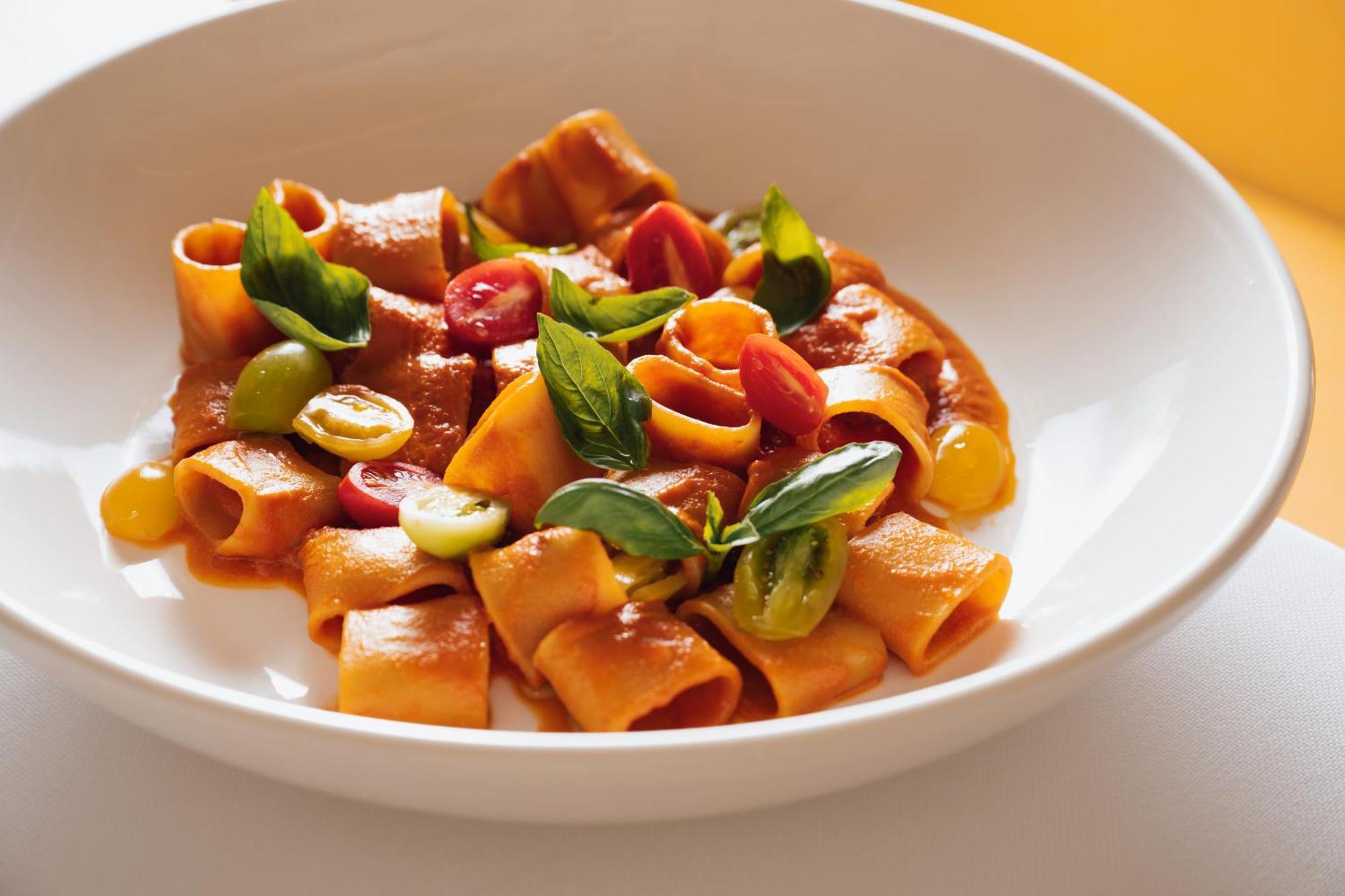시저스 팰리스 블루워터 두바이 외부 사진 Rigatoni with sausage and peppers