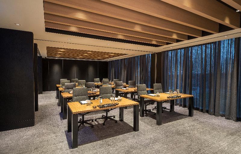 시저스 팰리스 블루워터 두바이 외부 사진 The meeting room